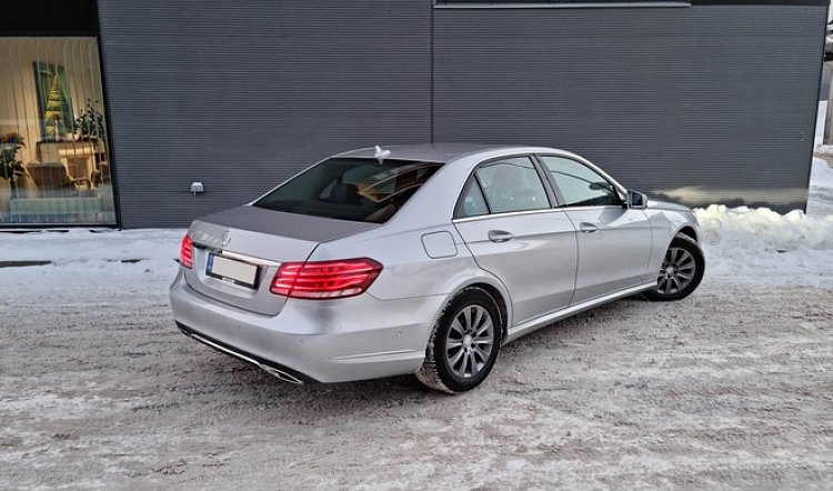 Mercedes E-klass W212 rendiauto Bolt Tallinn