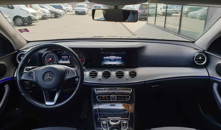 Premium Mercedes E-class car rent Bolt Tallinn