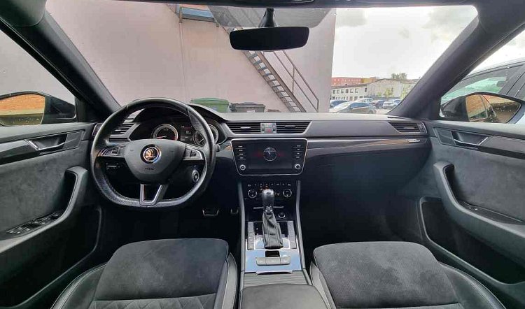 Škoda Superb rendiauto Bolt Tallinn