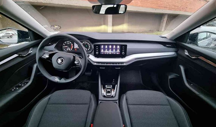 Mercedes Škoda Octavia Mk4 autorent Bolt Tallinn