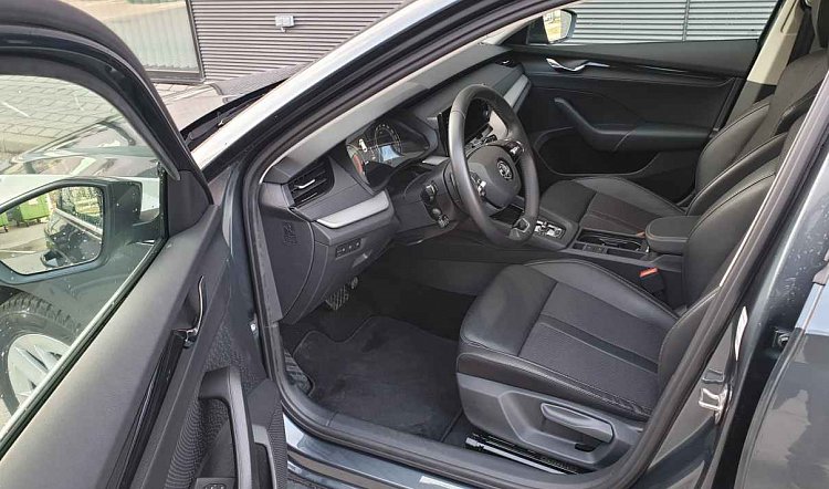 Škoda Octavia rental car for rent Bolt Tallinn